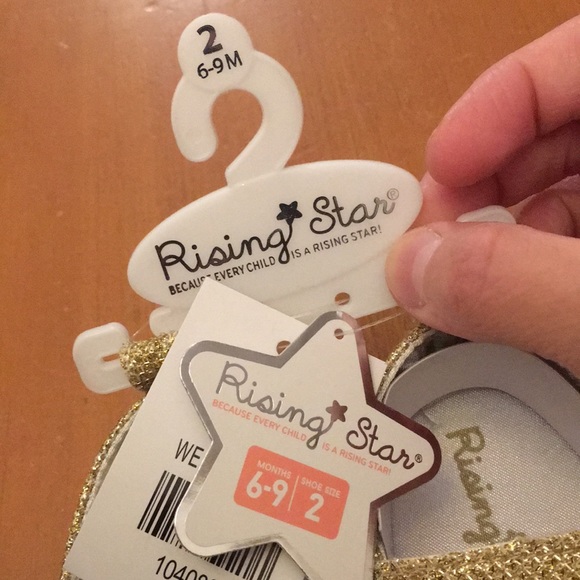 Baby Girl Dress Glitter Gold Shoes Slippers - Picture 7 of 8